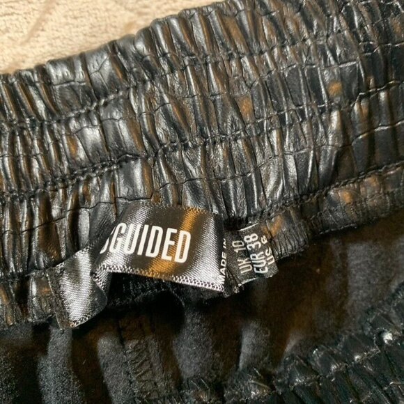 Missguided Womens 6 Pants Black Jogger Faux Leather Reptile Textured Pull On - Picture 4 of 10